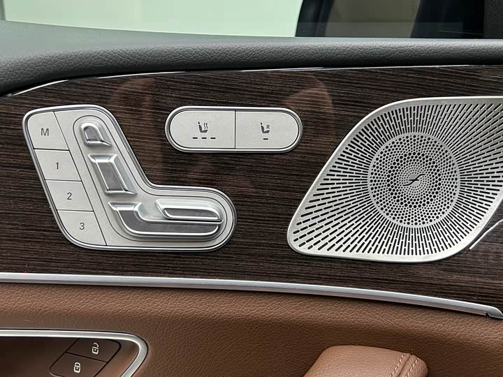 Фото 16 - Mercedes-Benz GLE-Class