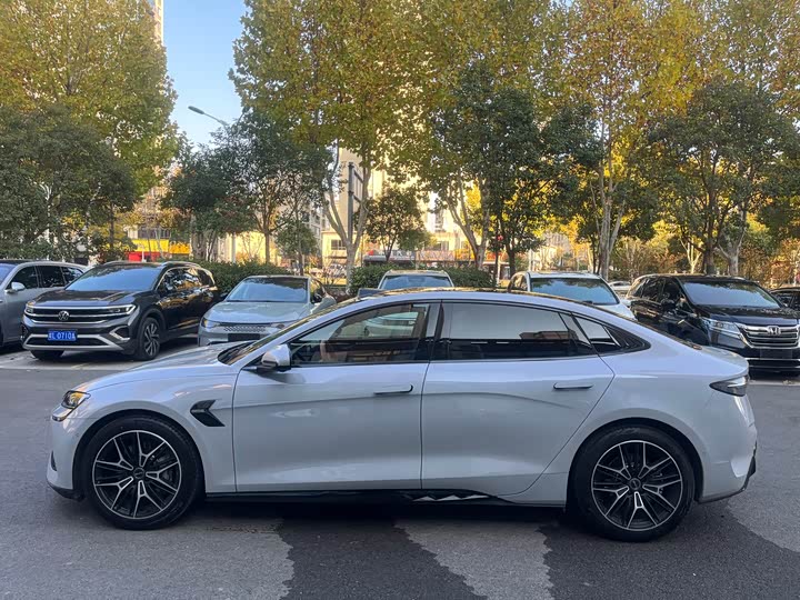 Фото 3 - BYD Seal