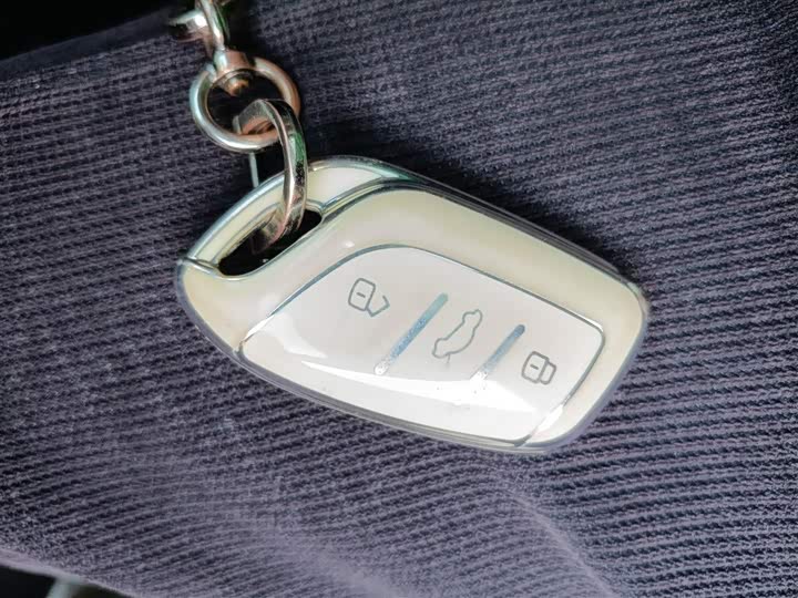 Фото 9 - MG Motor 6