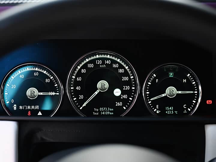 Фото 11 - Rolls-Royce Cullinan