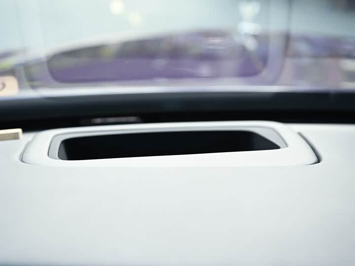 Фото 26 - Rolls-Royce Cullinan