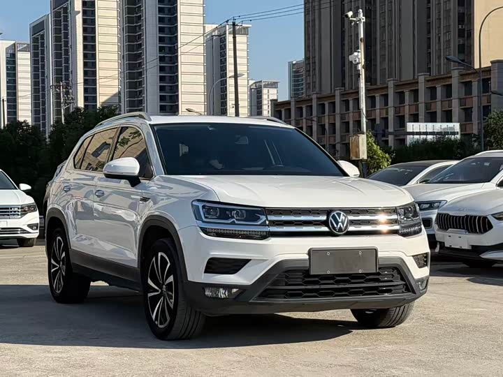 Фото 3 - Volkswagen Tharu