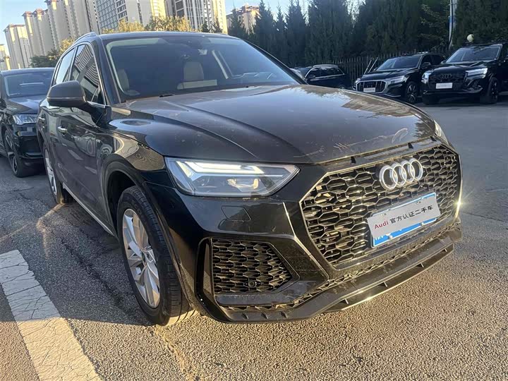 Фото 3 - Audi Q5L