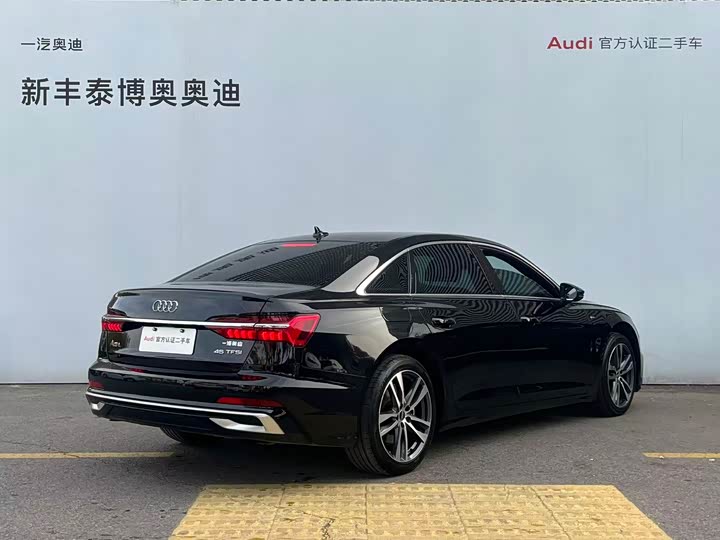 Фото 5 - Audi A6L