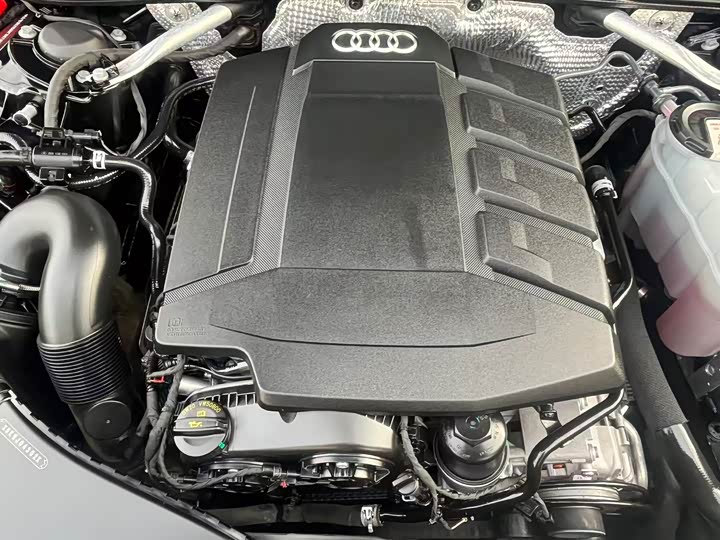 Фото 8 - Audi A6L