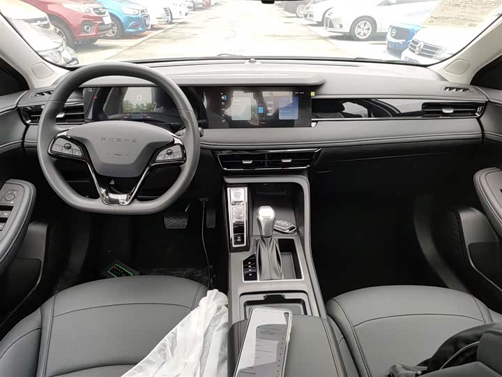 Фото 10 - Roewe i5