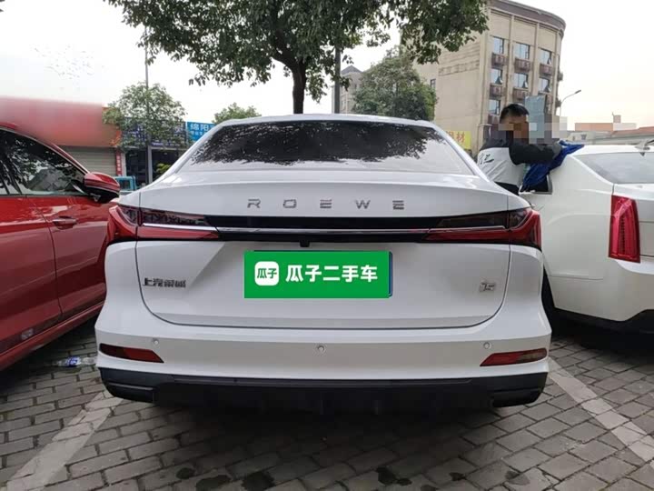 Фото 6 - Roewe i5