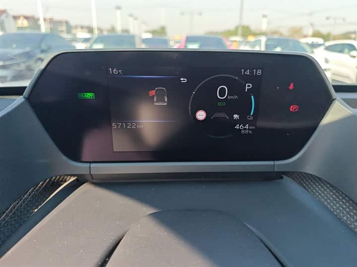 Фото 4 - Toyota bZ4X