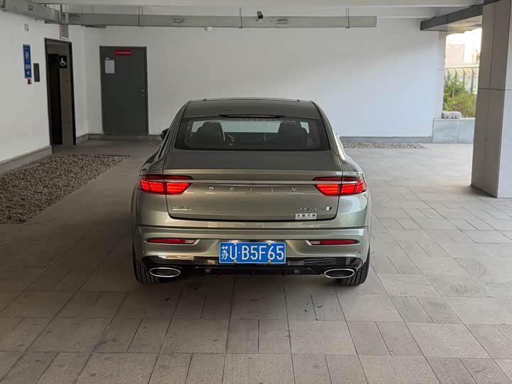 Фото 4 - Geely Preface