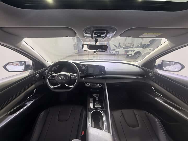 Фото 17 - Hyundai Elantra N line