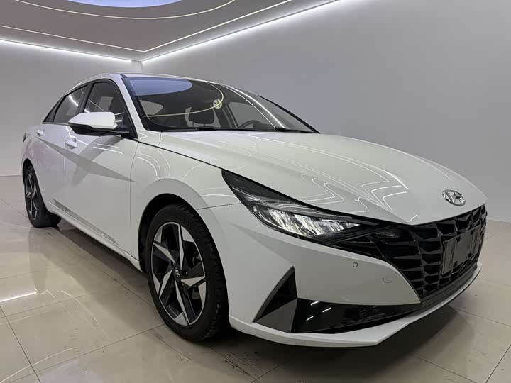 Фото 3 - Hyundai Elantra N line