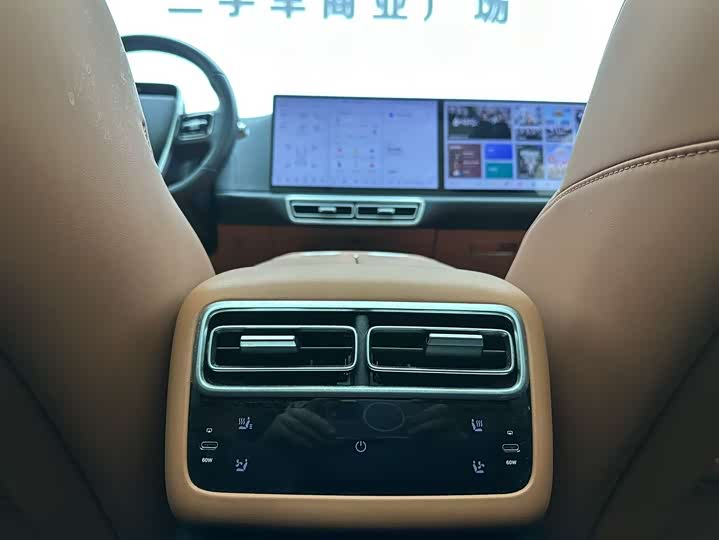 Фото 16 - LiXiang L6