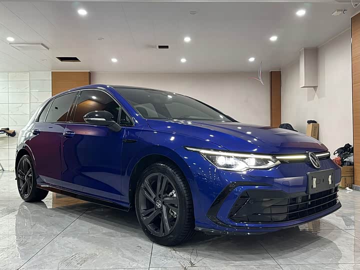 Фото 2 - Volkswagen Golf