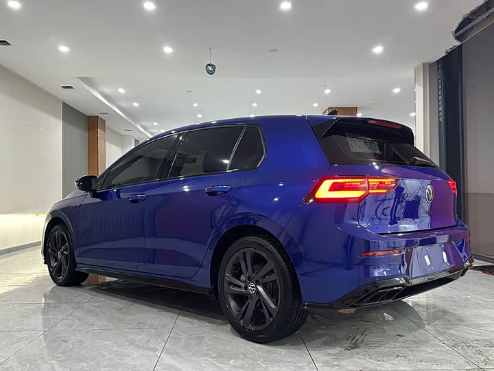 Фото 5 - Volkswagen Golf