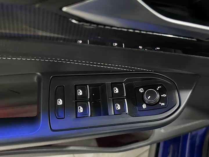 Фото 8 - Volkswagen Golf