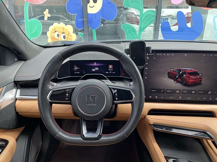 Фото 12 - Zeekr 001