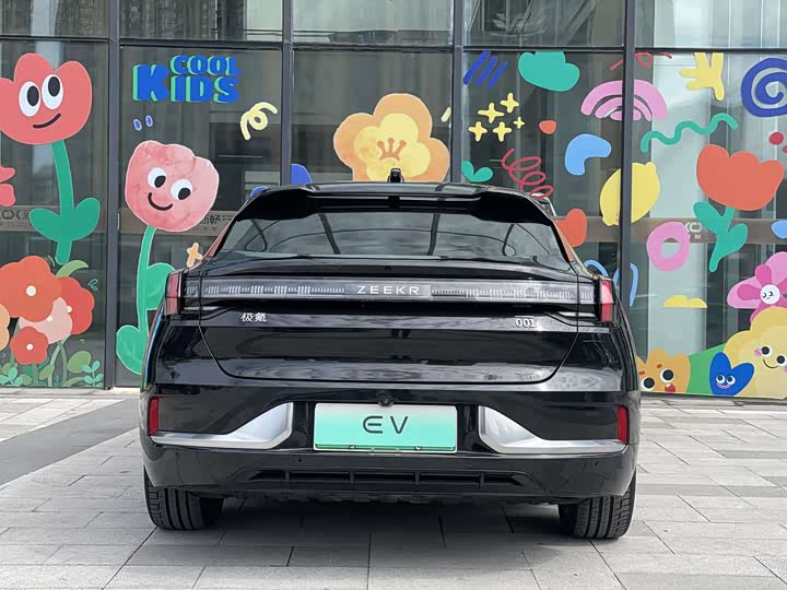 Фото 5 - Zeekr 001