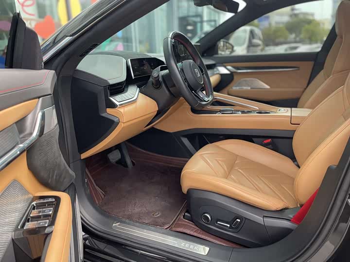 Фото 7 - Zeekr 001