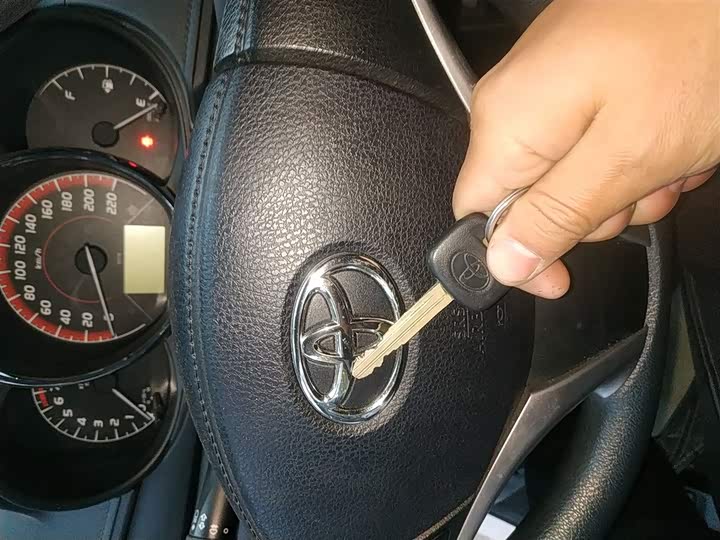 Фото 12 - Toyota Vios