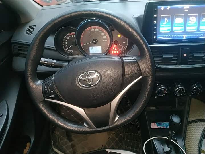 Фото 3 - Toyota Vios