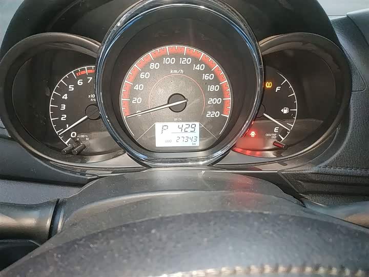 Фото 4 - Toyota Vios