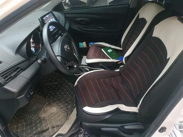 Фото 8 - Toyota Vios