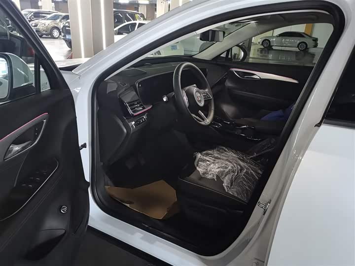 Фото 16 - Buick Envision Plus