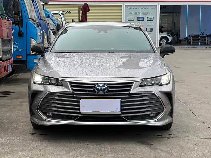 Фото 2 - Toyota Avalon