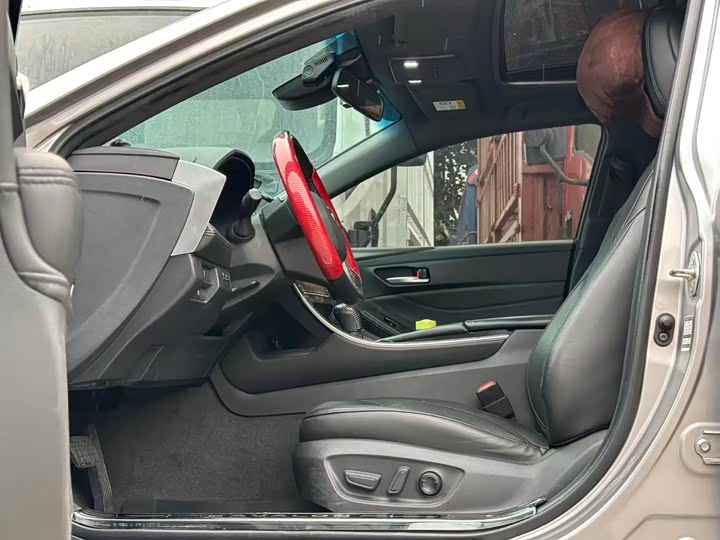 Фото 4 - Toyota Avalon