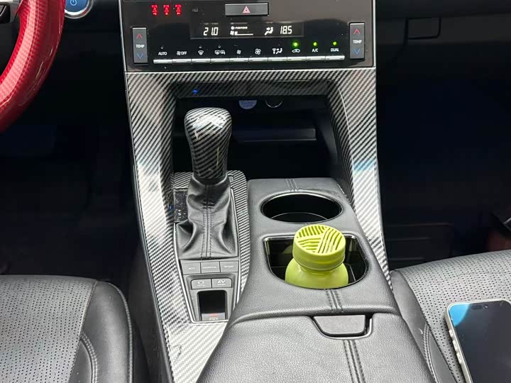 Фото 8 - Toyota Avalon