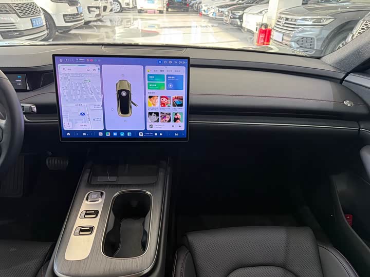 Фото 13 - Xiaomi SU7