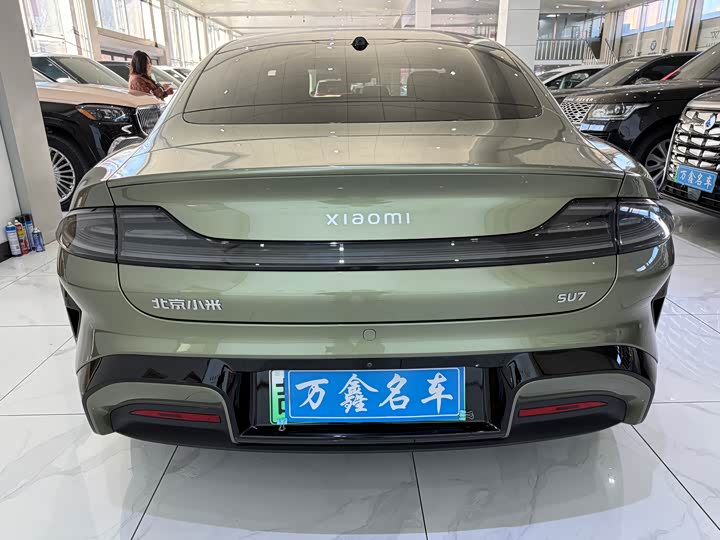 Фото 18 - Xiaomi SU7