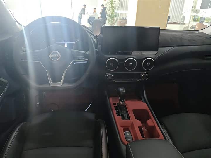 Фото 10 - Nissan Sylphy