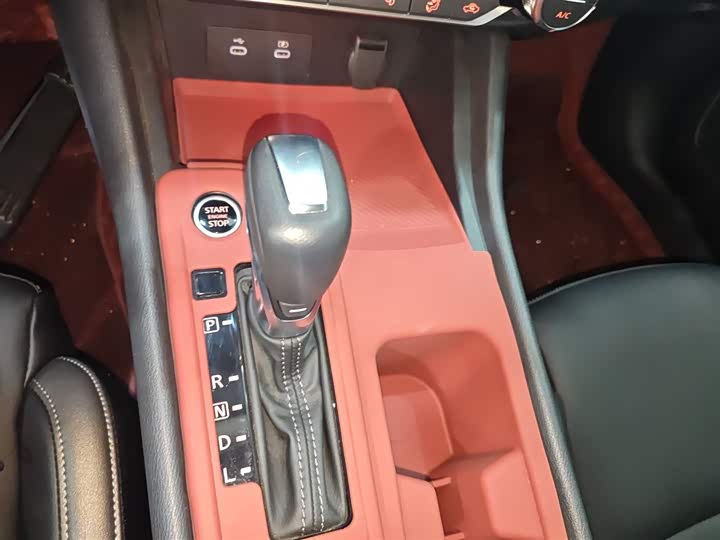 Фото 14 - Nissan Sylphy