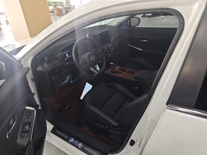 Фото 15 - Nissan Sylphy