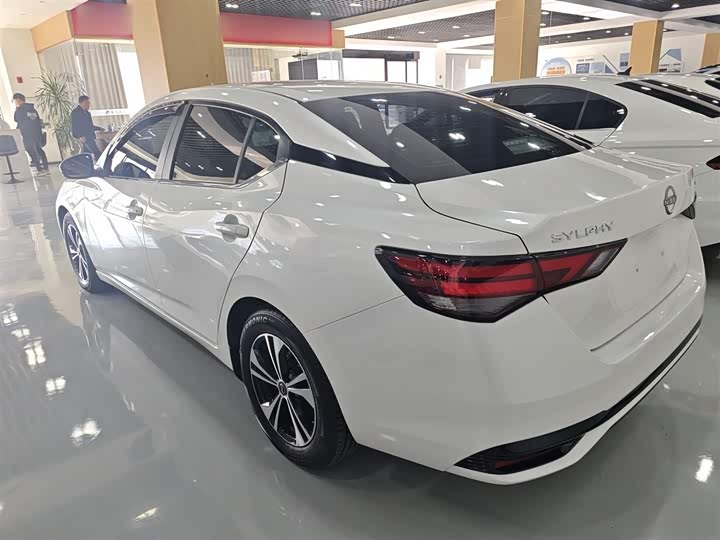 Фото 5 - Nissan Sylphy