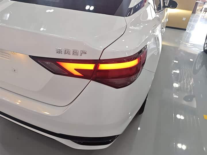 Фото 8 - Nissan Sylphy