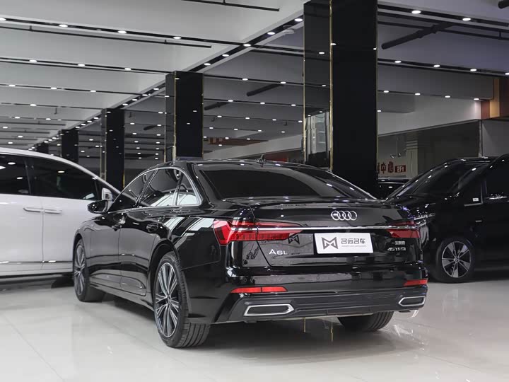 Фото 15 - Audi A6L