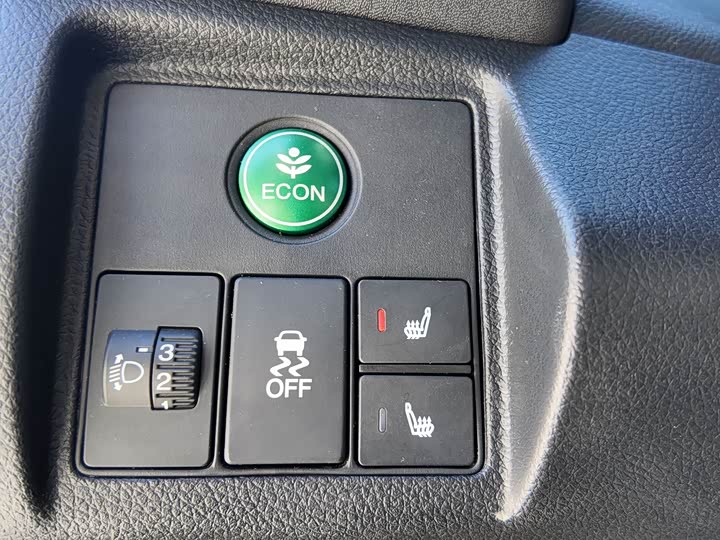 Фото 17 - Honda Vezel