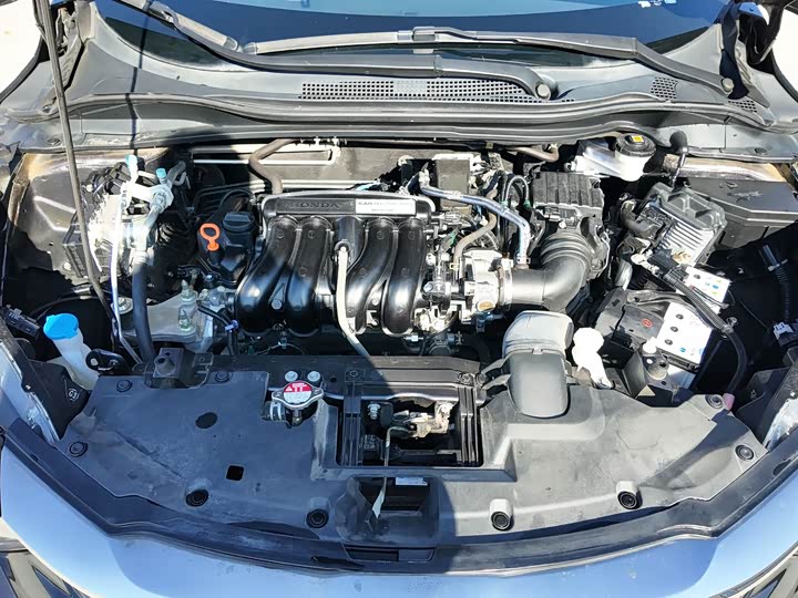 Фото 19 - Honda Vezel