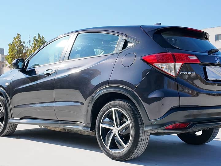 Фото 6 - Honda Vezel