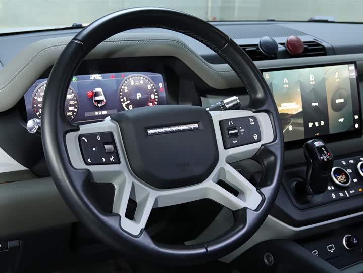 Фото 14 - Land Rover Defender