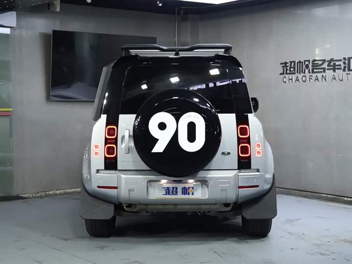 Фото 4 - Land Rover Defender