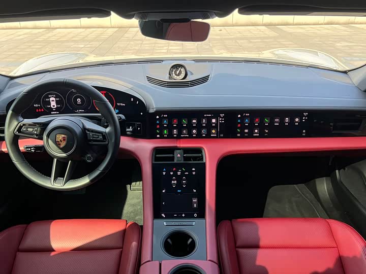 Фото 5 - Porsche Taycan