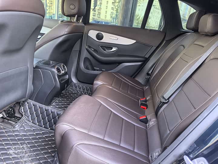 Фото 10 - Mercedes-Benz GLC-Class