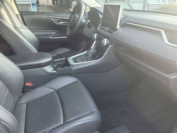 Фото 8 - Toyota Wildlander