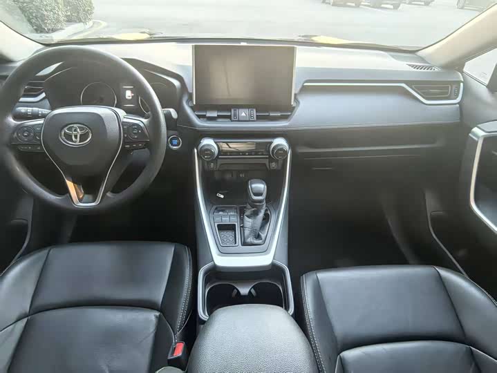 Фото 9 - Toyota Wildlander