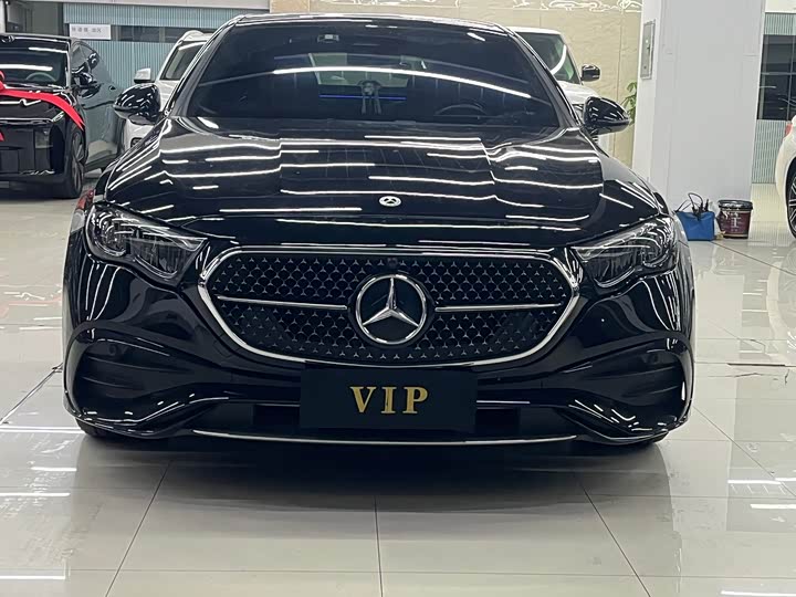 Фото 2 - Mercedes-Benz E-Class