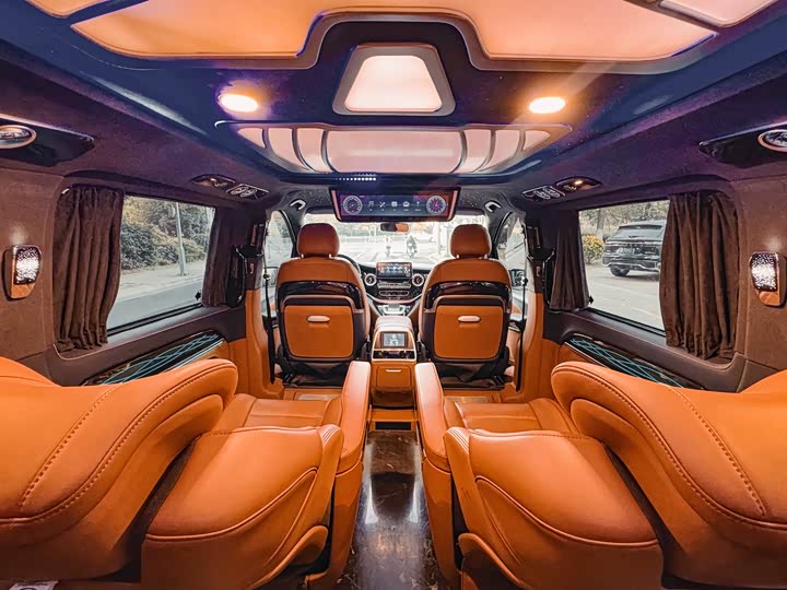 Фото 15 - Mercedes-Benz Vito