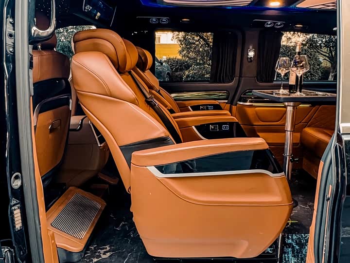 Фото 23 - Mercedes-Benz Vito